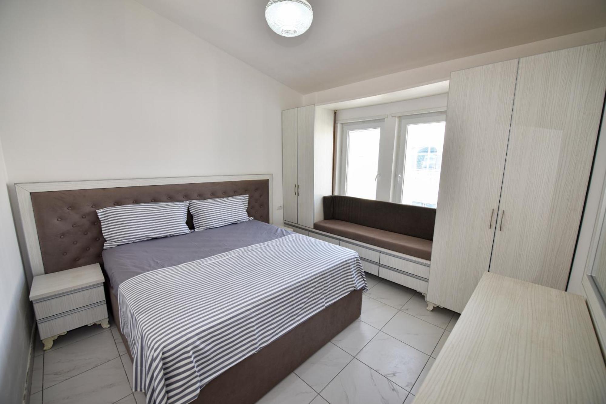 Apartment's Guraj Apartment Velipojë
